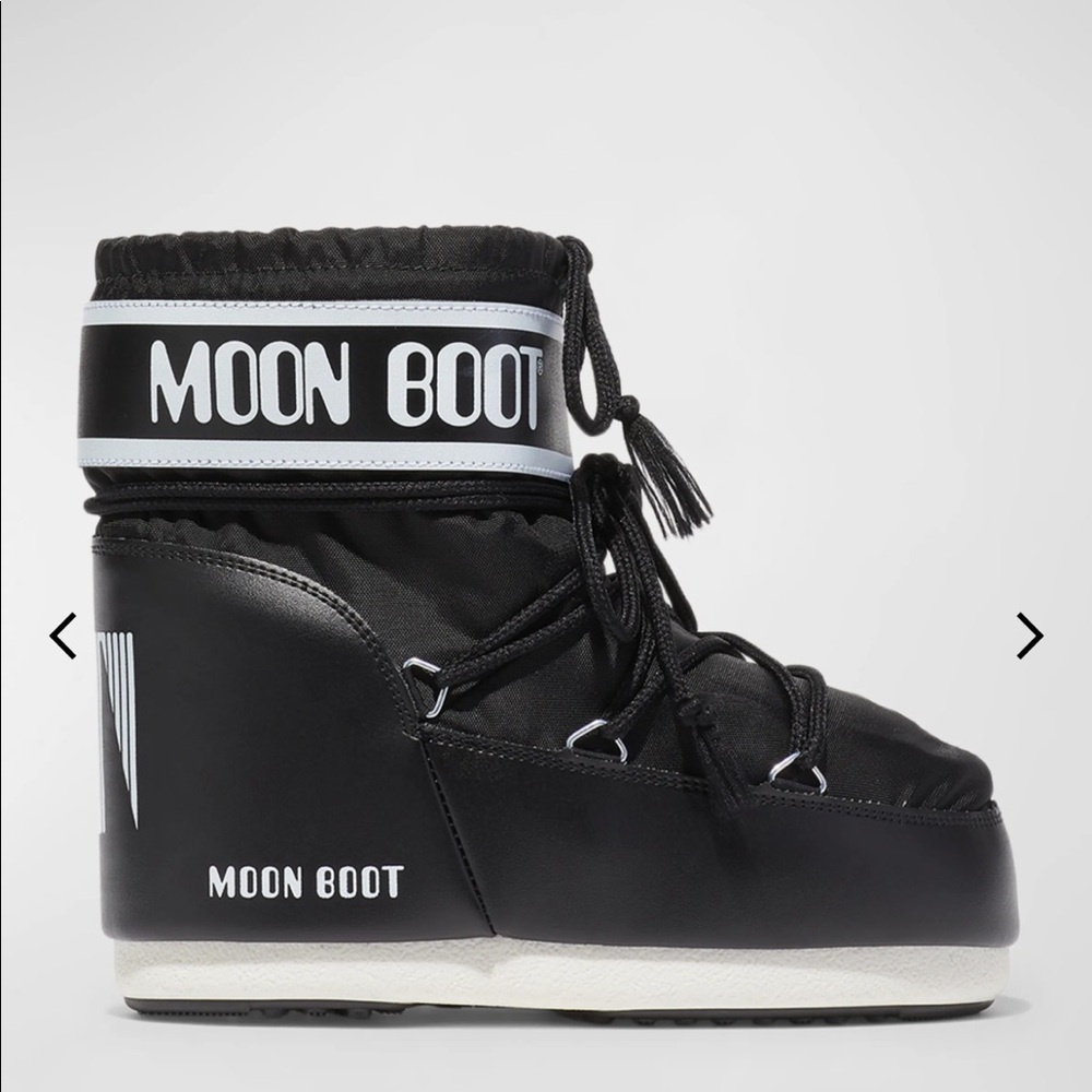 Moon Boot Adult Classic Low 2 Color Black Size 39/41 NWT